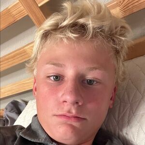 Casual Hooded Sweatshirt in Gray